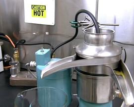 BBC 地平线系列：扮演上帝——合成生物学前沿 BBC Horizon: Playing God的海报